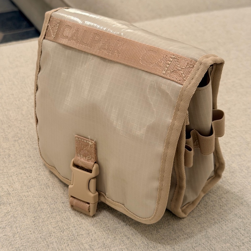 Calpak Terra Hanging Toiletry Bag - Picture 7 of 15